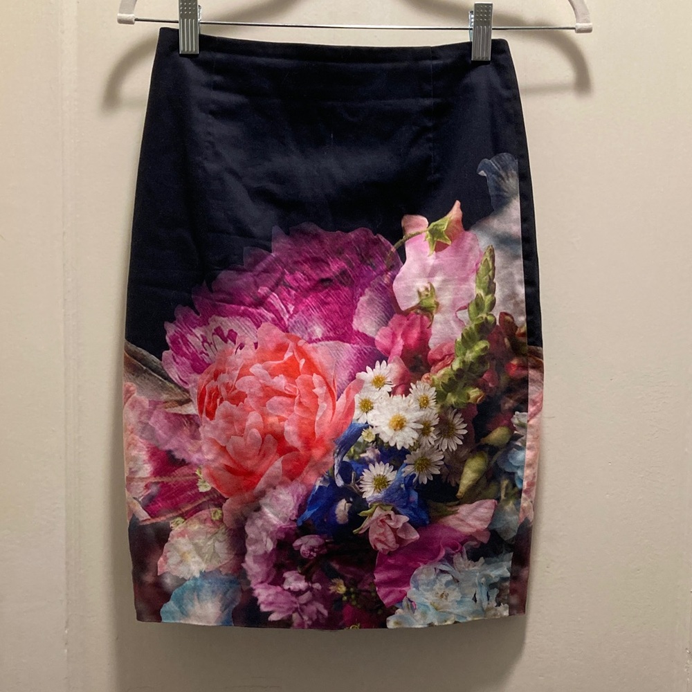 Elegant Ted Baker London ,Black Floral Pencil Skirt made to impress.